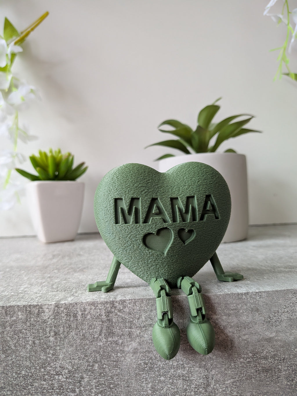 „Mama-Herz“ mit Beinen – Ein Geschenk, das ein Lächeln zaubert 🌸