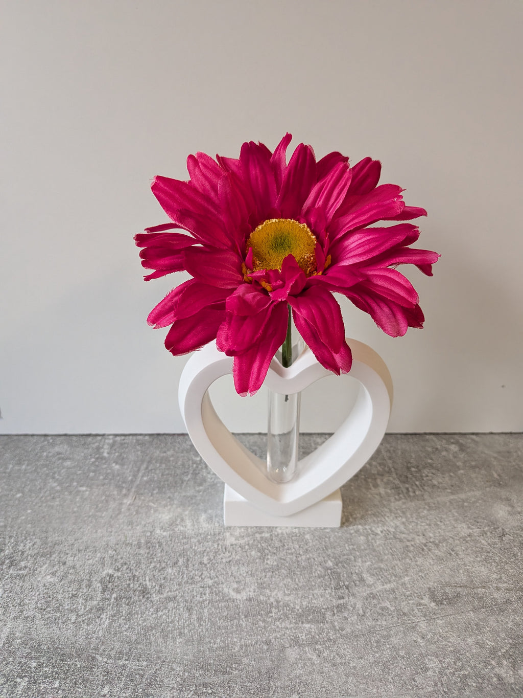 Herz „Pure Love“ – Minimalistische Vase mit Reagenzglas