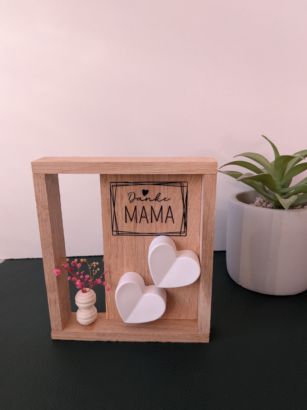 Hygge-Holzrahmen „Danke MAMA“ mit Keraflott-Herzen