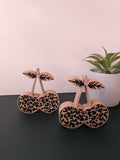 Deko-Kirsche „Wild Cherry“ im Leo-Look – Rockig, Modern, Einzigartig