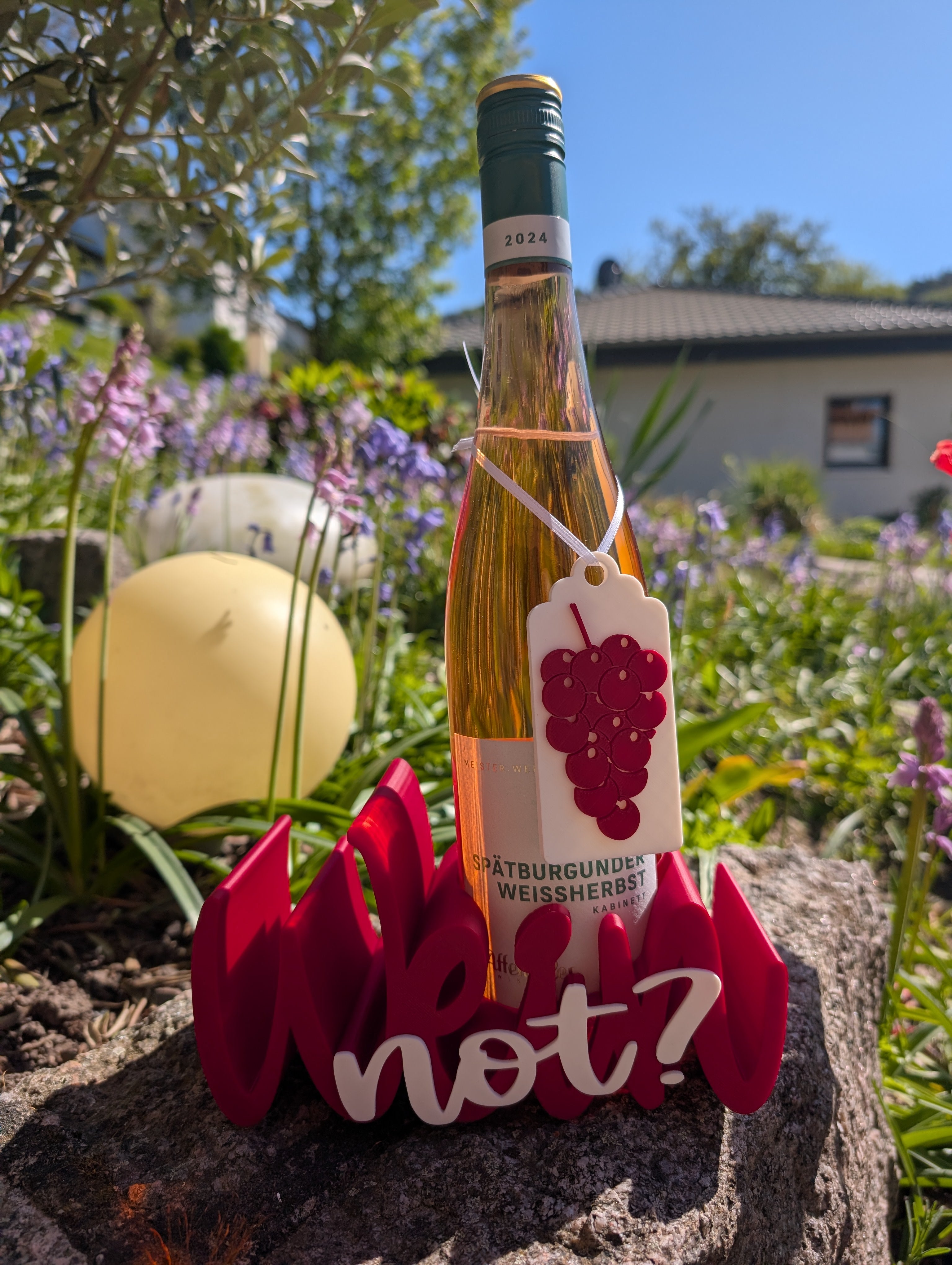 3D Druck Datei: "Wein not?" Flaschenhalter & Weinanhänger-Set