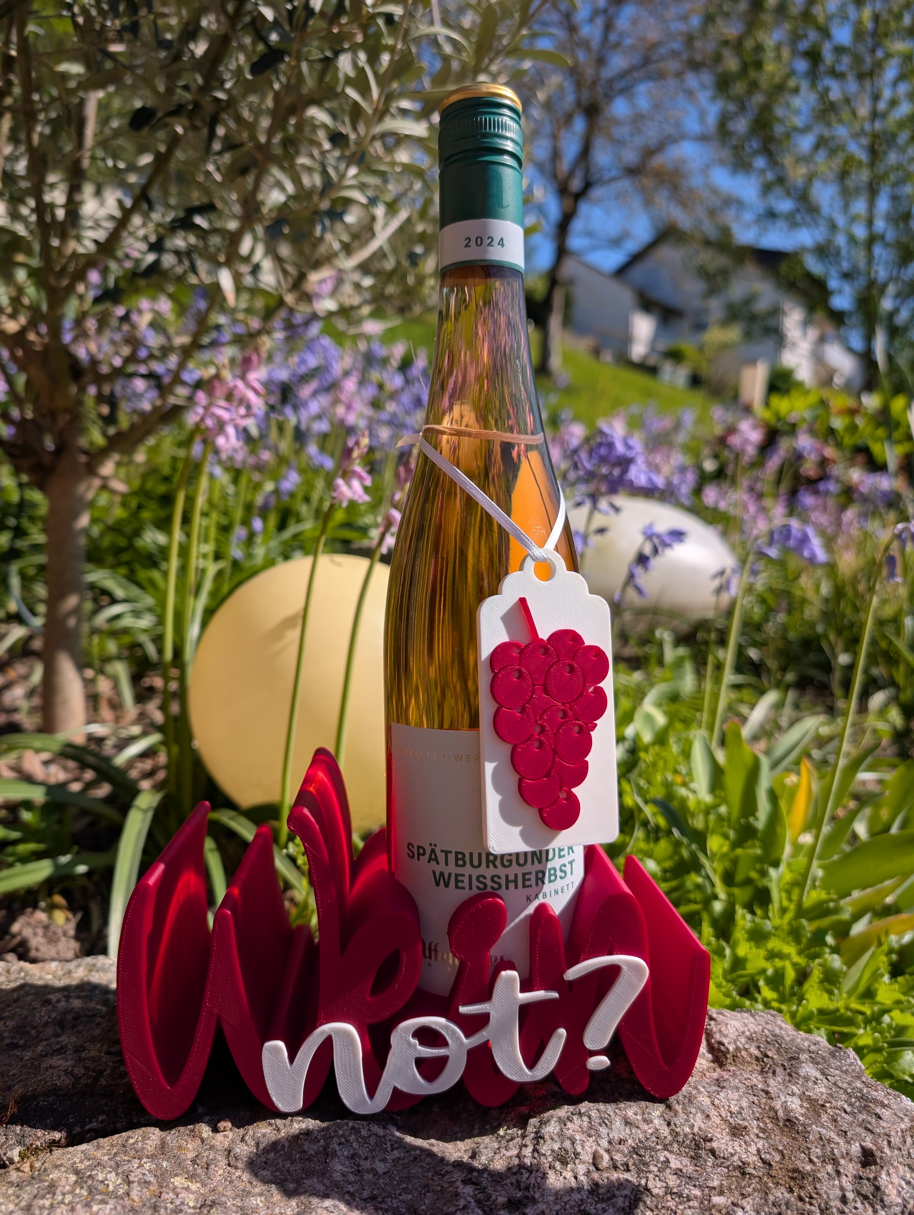 Wein not? – Flaschenständer & Weinanhänger