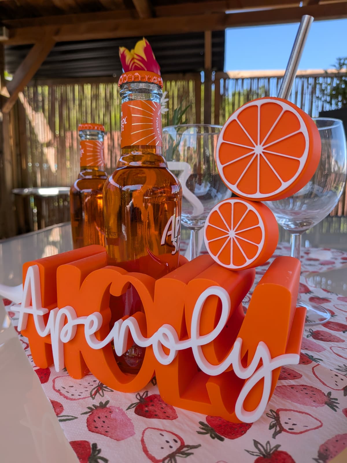 „Aperoly“ Flaschenhalter – Das Must-Have für Deinen Holy Aperoly – Inkl. Deko-Set